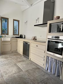 La maison - Maison de charme a pampelonne La cuisine