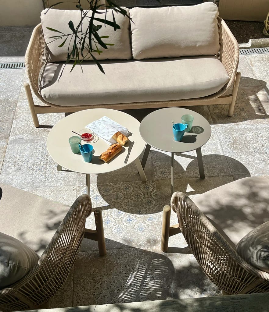 Accueil petit dejeuner au soleil
